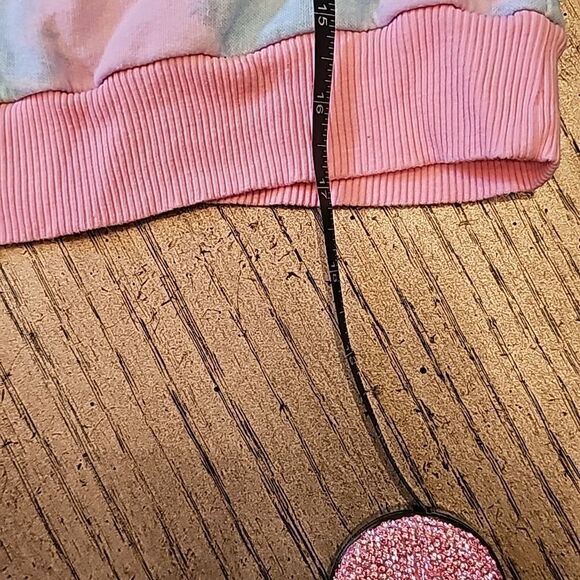 Tie dye Minnie Mouse sweater size 6-6X Disney - Picture 5 of 7